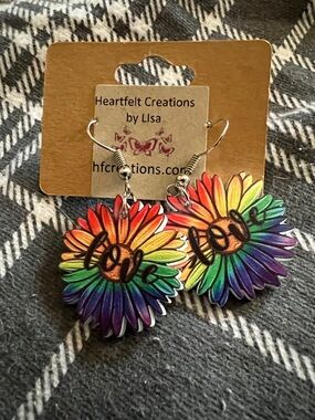 Heartfelt Creations by Lisa Rainbow Daisy 'Love' Earrings